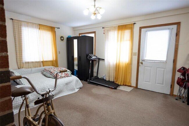 Building Photo - 3613 Vestal Rd