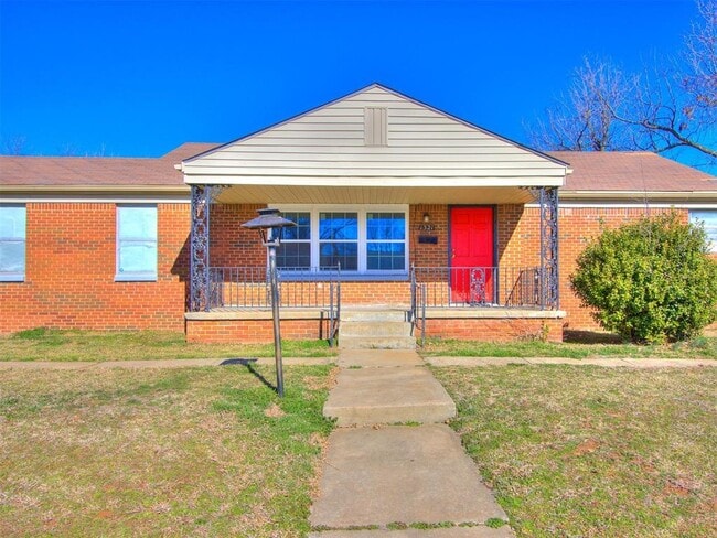 Primary Photo - 1321 Campbell Rd