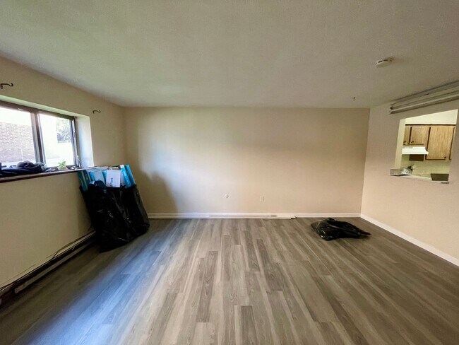 Building Photo - Studio w/heat & hot water Allston Village