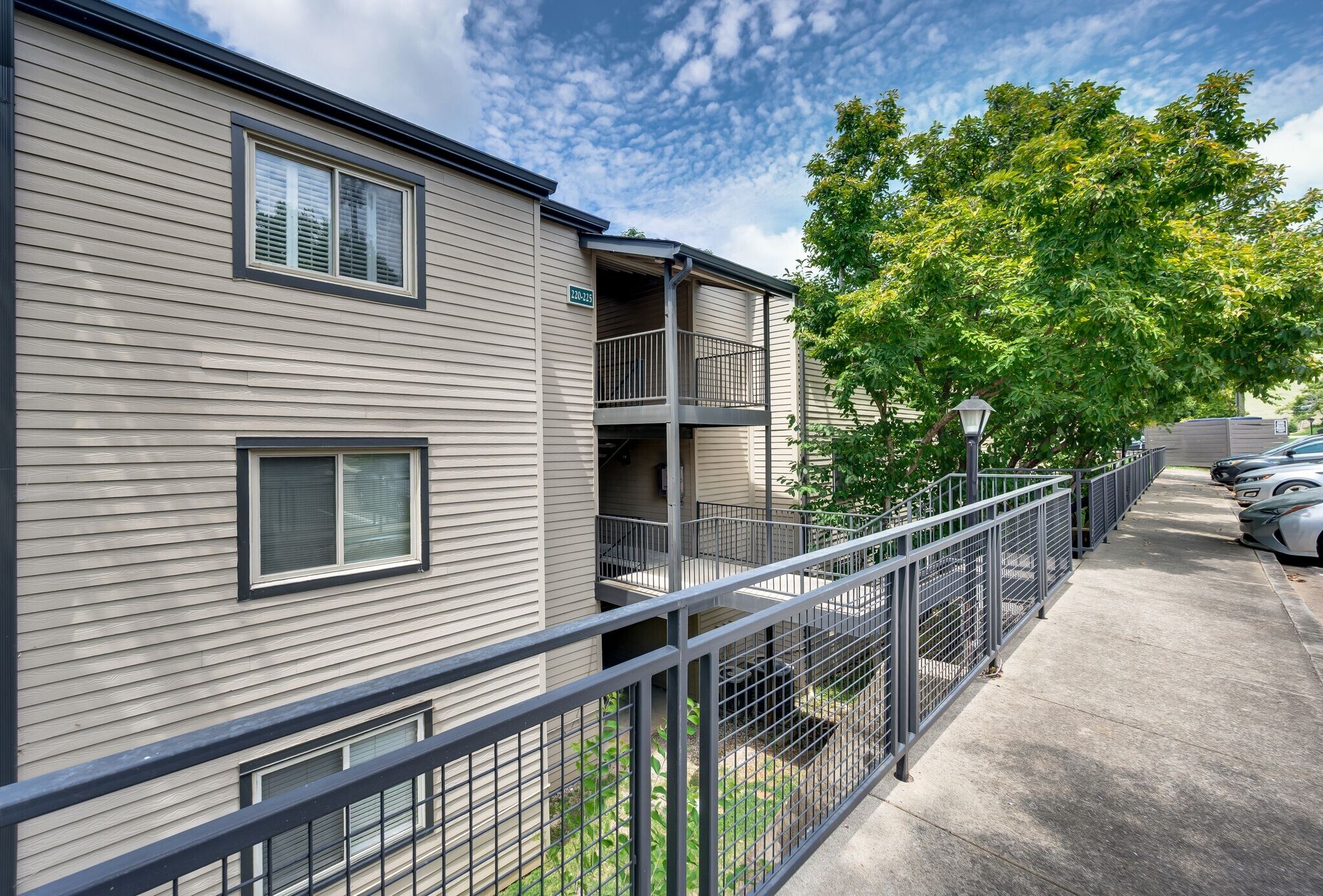 Building Photo - 224 Summit Ridge Dr