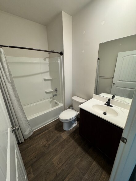 Building Photo - 29 Sedge Wren Way