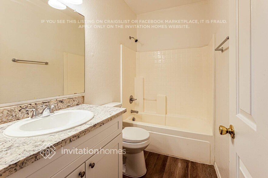 Building Photo - 6826 S 30th Ln
