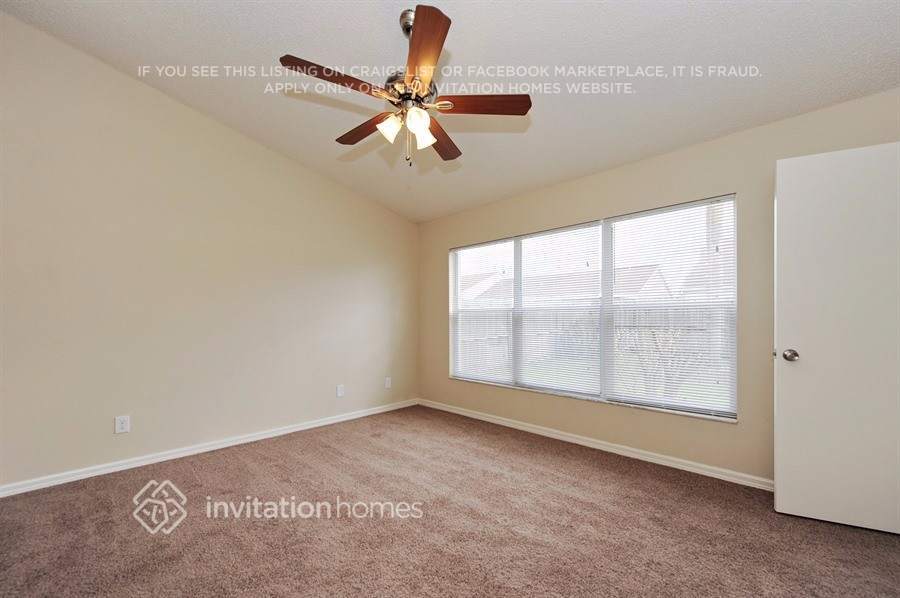 Building Photo - 9403 Posen Pl