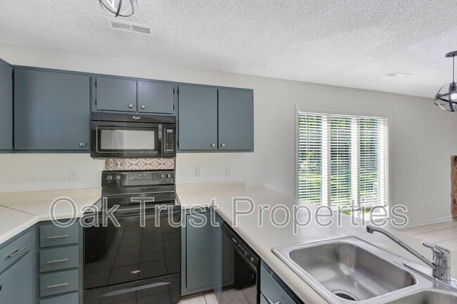 Building Photo - 4407 Great Oak Dr