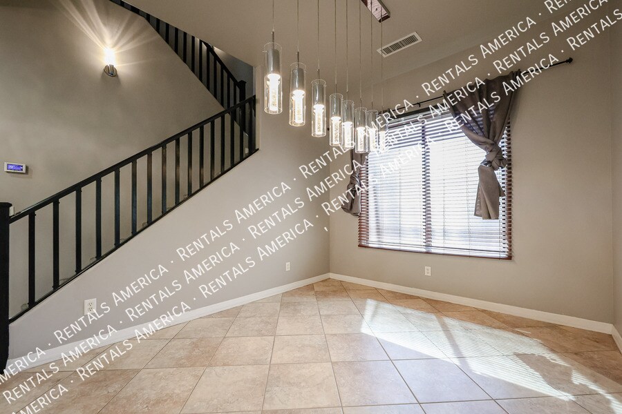 Building Photo - 21665 S 215th Pl