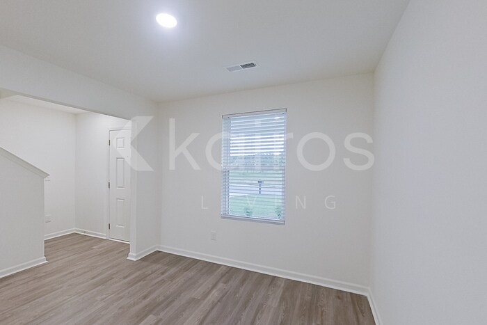 Building Photo - 7004 Peppermill Way