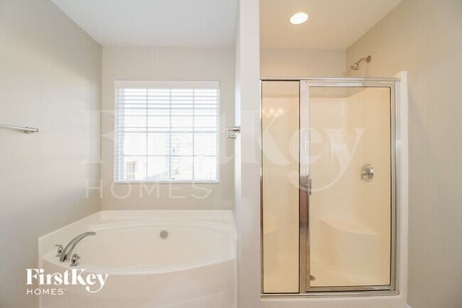 Building Photo - 460 Shady Grove Ct