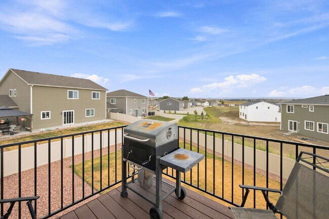 Building Photo - Beautiful 2025-Built 5 Bedroom Home with Finished Walk-Out Basement
