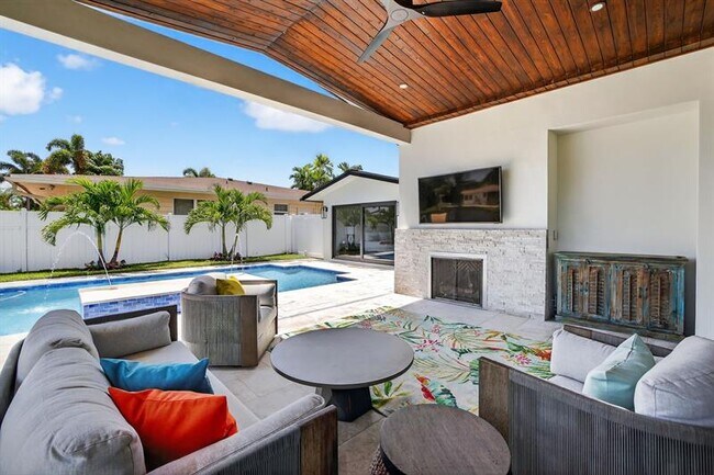Building Photo - 2157 Coral Gardens Dr
