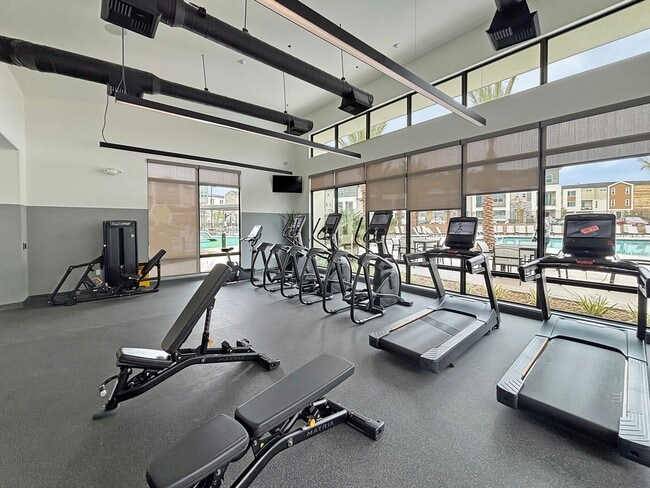 Building Photo - Spacious 3-Bedroom, 3-Bathroom Townhome in...