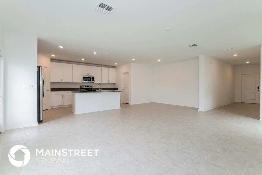 Building Photo - 640 Grove St