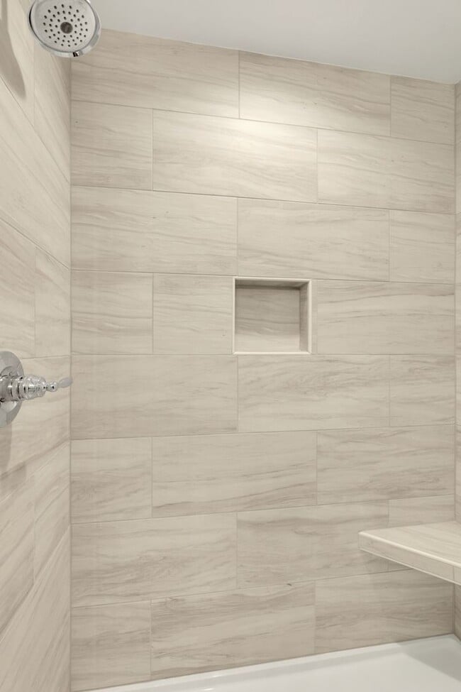 Building Photo - 609 Lee St