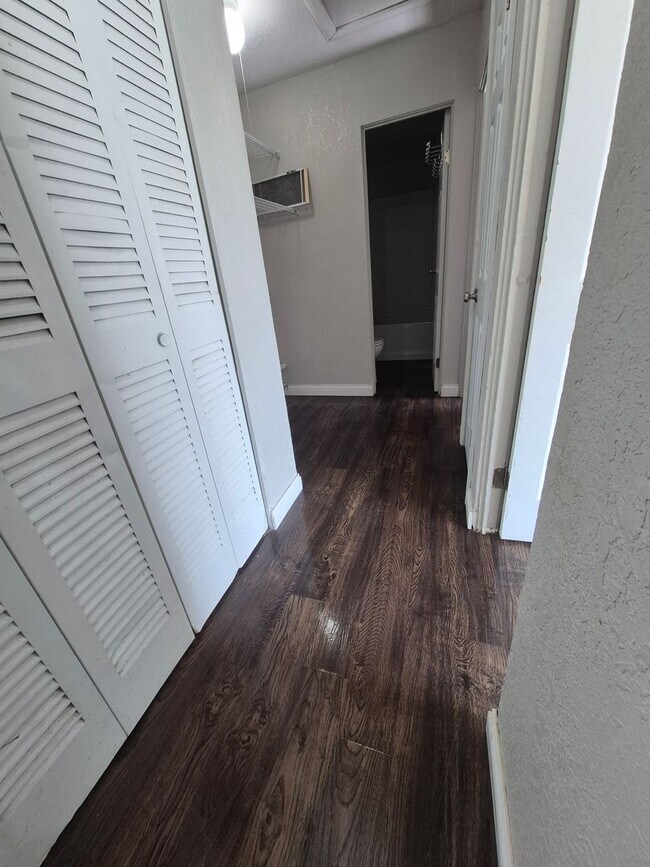 Building Photo - Cozy Ranch Home