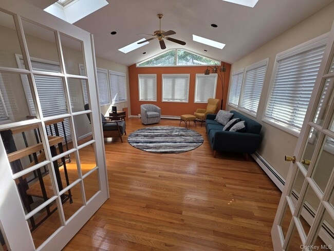 Building Photo - 29 Carriage Hill Ln