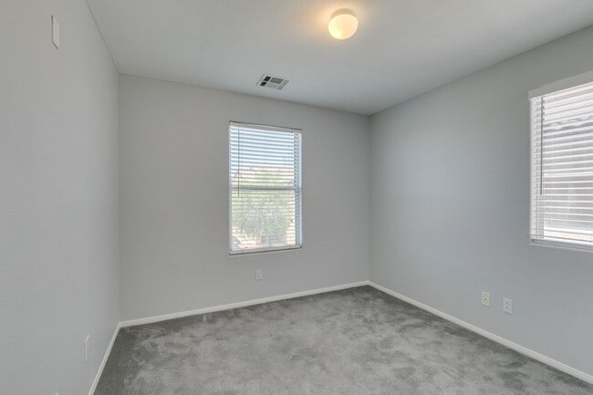 Building Photo - Bright & Spacious Home with Open Layout and Prime Location
