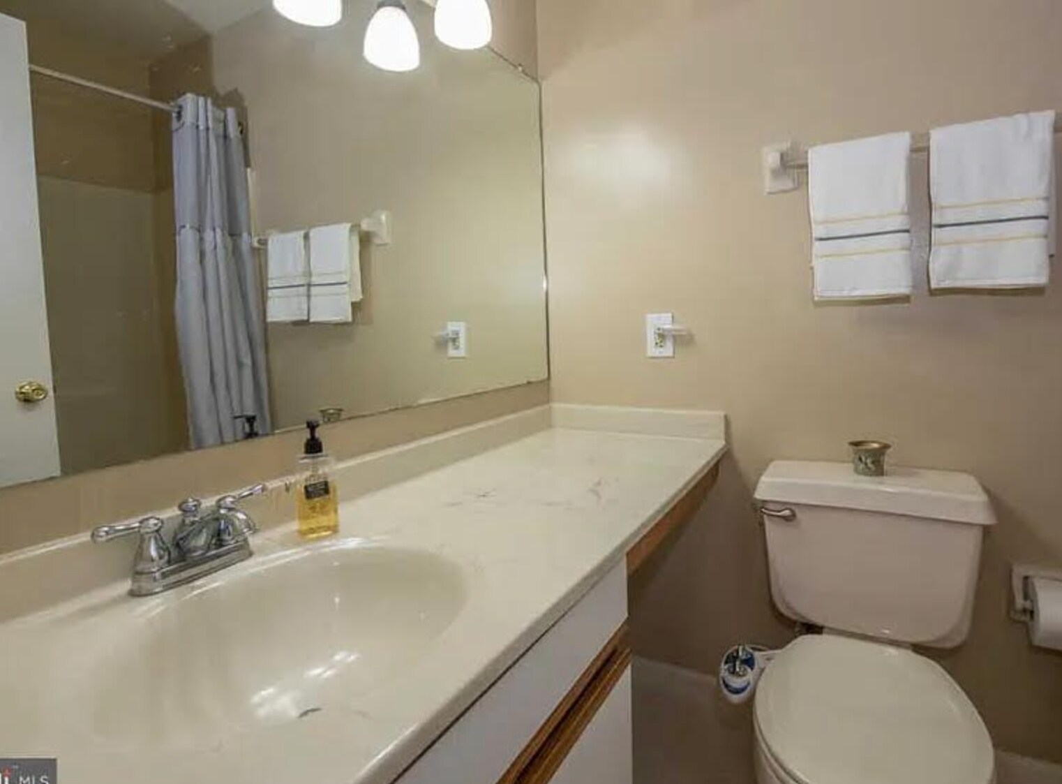 Building Photo - 329 Cashel Ct