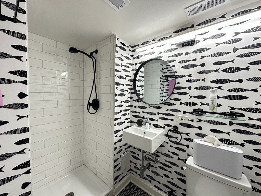 Building Photo - 6701 S Crandon Ave