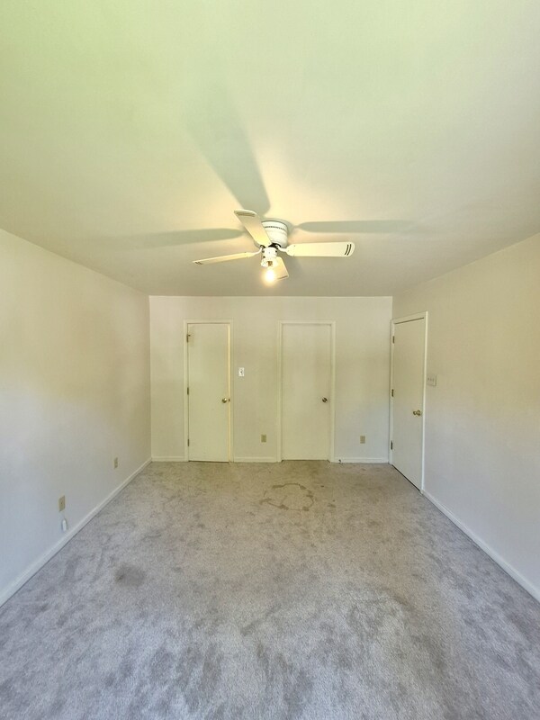 Building Photo - 9019 Double Tree Ln