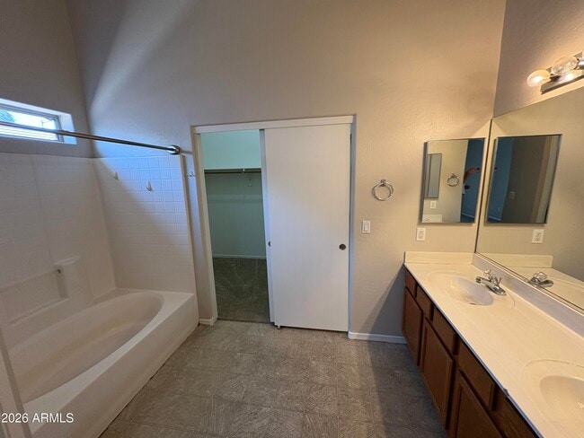 Building Photo - 13303 W Desert Rock Dr