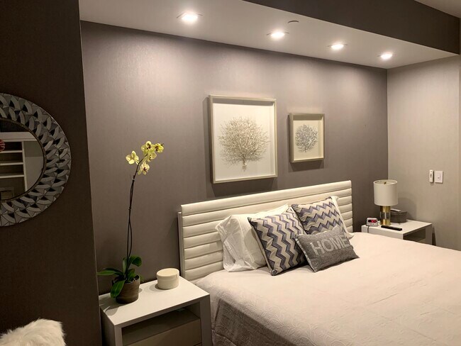 guest suite - 45 SW 9th St
