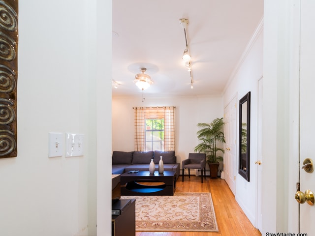 Building Photo - 1828 Riggs Place NW Apt 21
