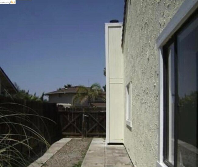 Building Photo - 5250 Riverlake Rd