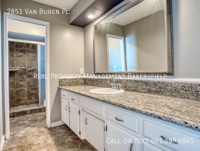 Building Photo - 2851 Van Buren Pl