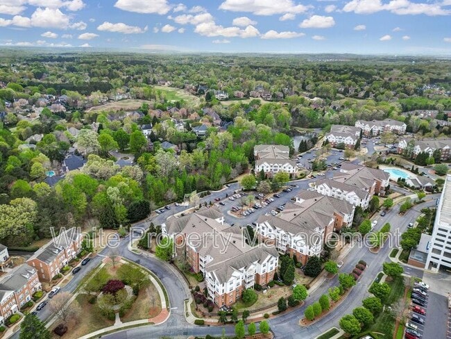 Building Photo - 15011 Santa Lucia Dr