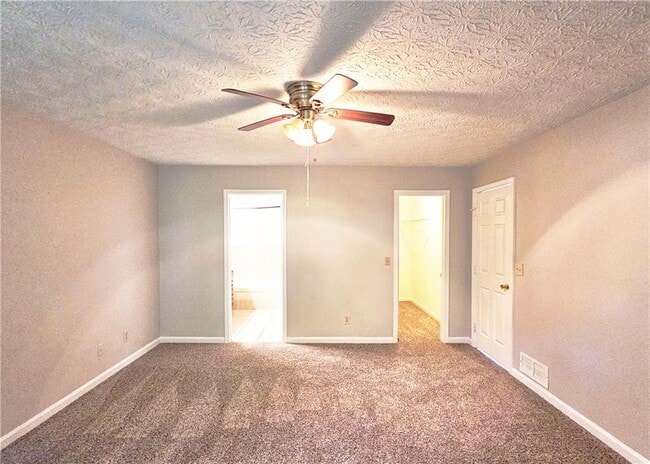 Building Photo - 5530 Deerfield Pl