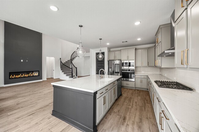 Building Photo - 29024 Red Lp Dr