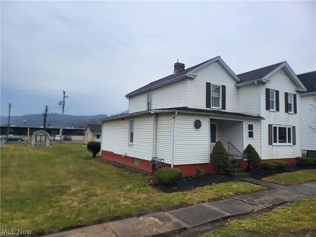 Building Photo - 55178 Maple Ave