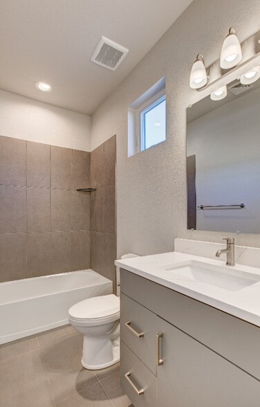 Building Photo - 819 Cherokee Dr