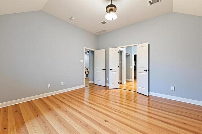 Building Photo - 1503 Terrace View Dr