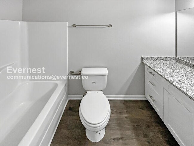 Building Photo - Limited Time Special Offer / 2 Bed/ 2.5 Bath Townhome with Off-Street Parking / Pet-Friendly / Co...