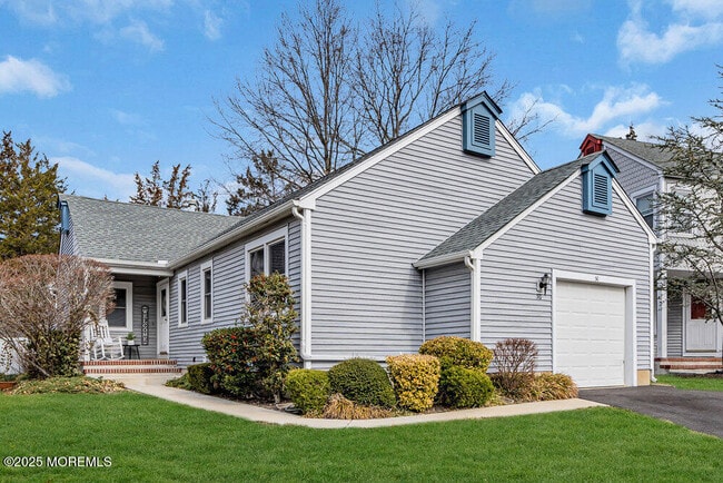 Primary Photo - 30 Turnberry Cir