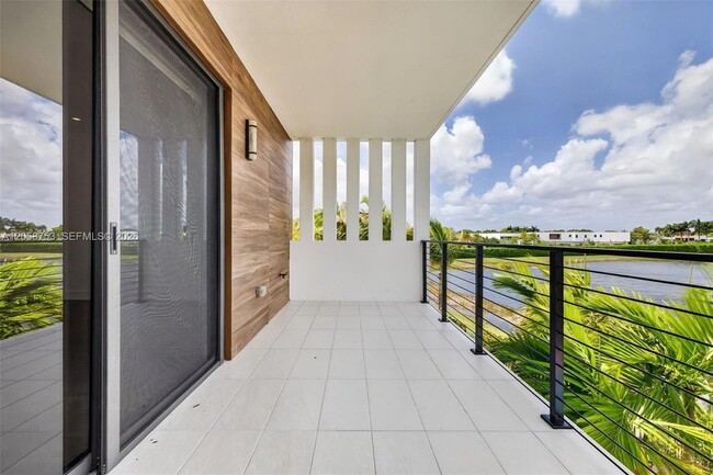 Building Photo - 16709 Botaniko Dr N