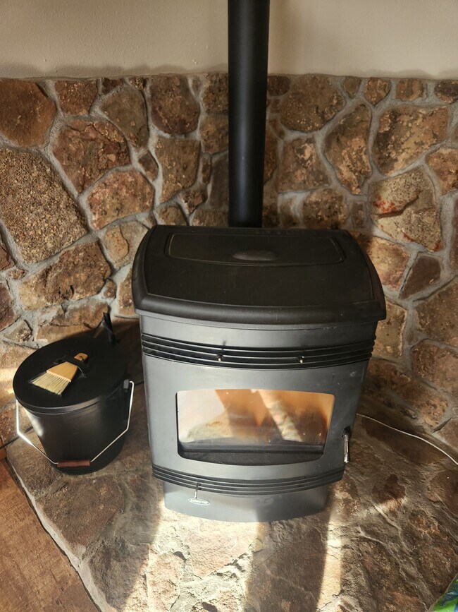 Building Photo - 4603 Co Rd 1