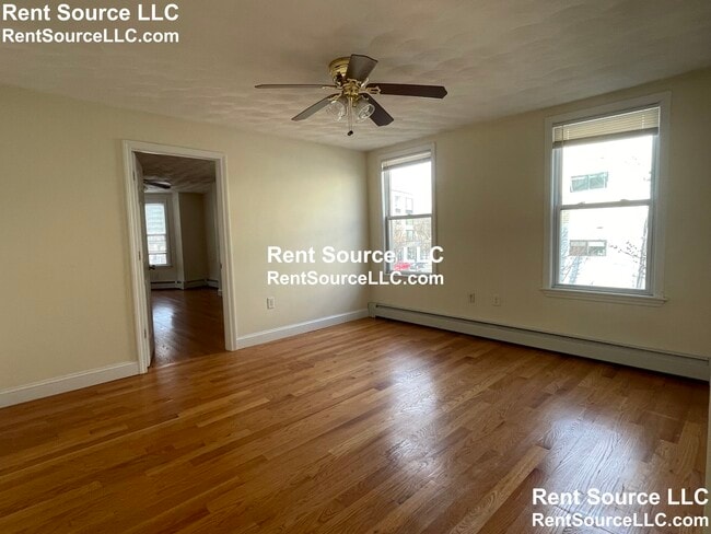 Building Photo - 1094 Cambridge St