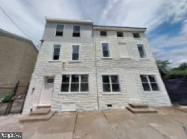 Building Photo - 5163 Wakefield St