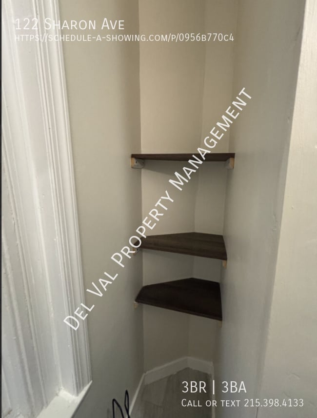 Building Photo - 122 Sharon Ave