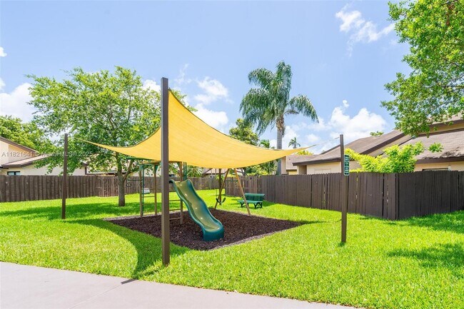 Building Photo - 9148 SW 129th Ln