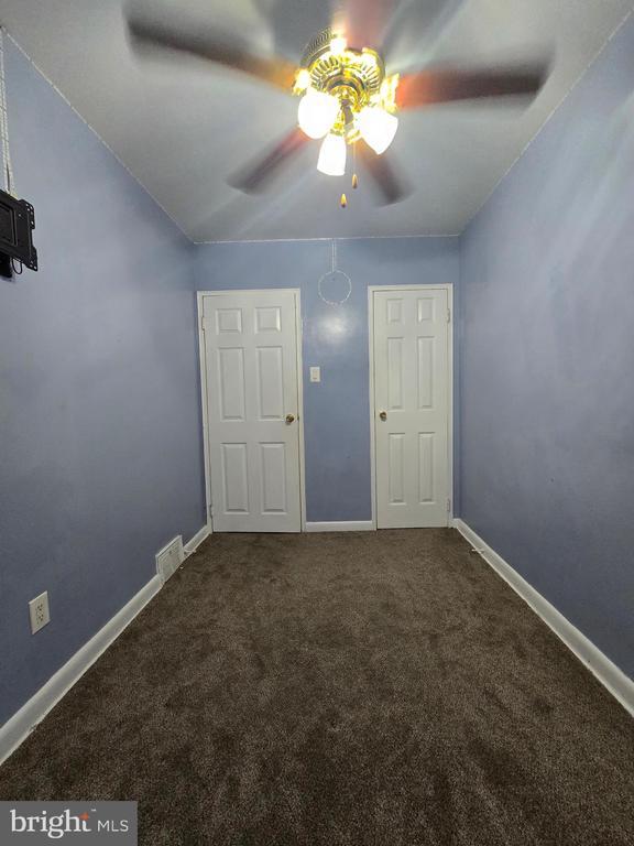 Building Photo - 8729 Ditman St