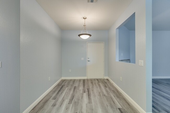 Building Photo - Spanish Palms a Guard Gated Community