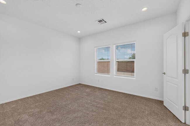Building Photo - 280 Prism Ave SW