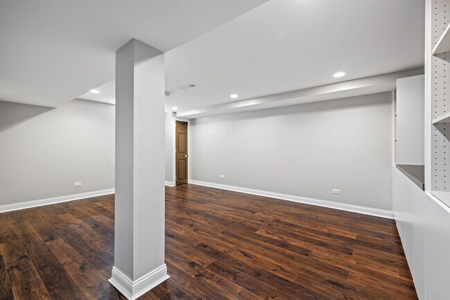 Building Photo - 1352 Smith Rd