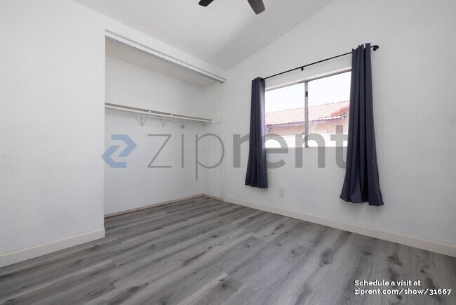 Building Photo - 1398 W Norwood St