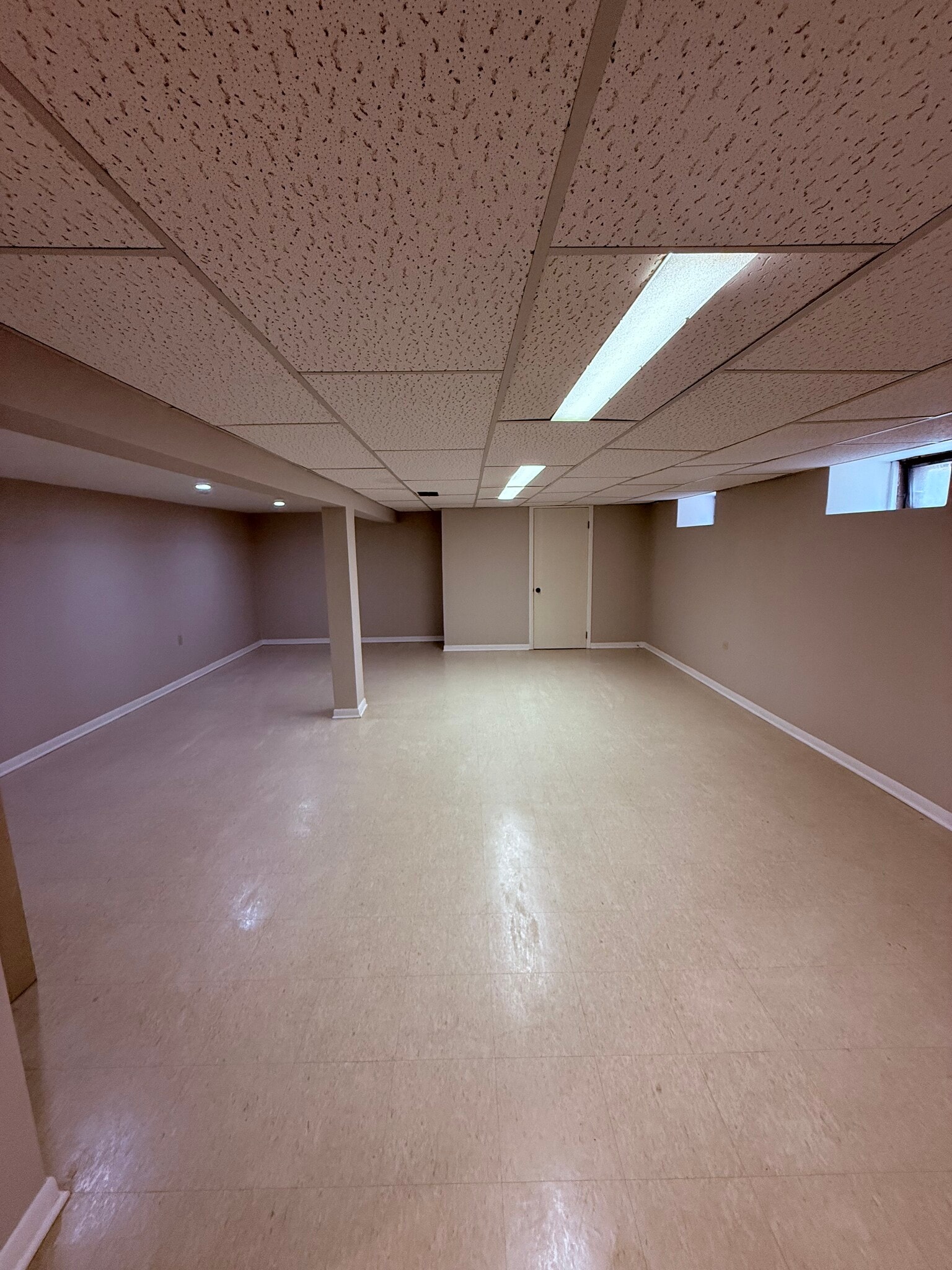 Building Photo - 7518 Keeler Ave