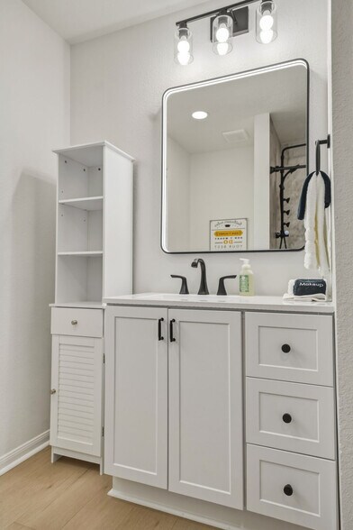 Building Photo - 1303 Langford St