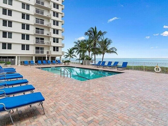 Building Photo - 3215 S Ocean Blvd