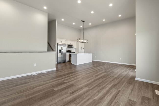 Building Photo - 806 United Dr